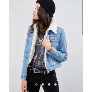 Cropped Denim Jacket w/Borg Lining
